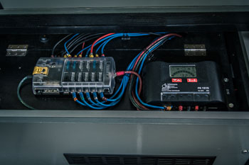 Solar Charge Controller (1.jpg)