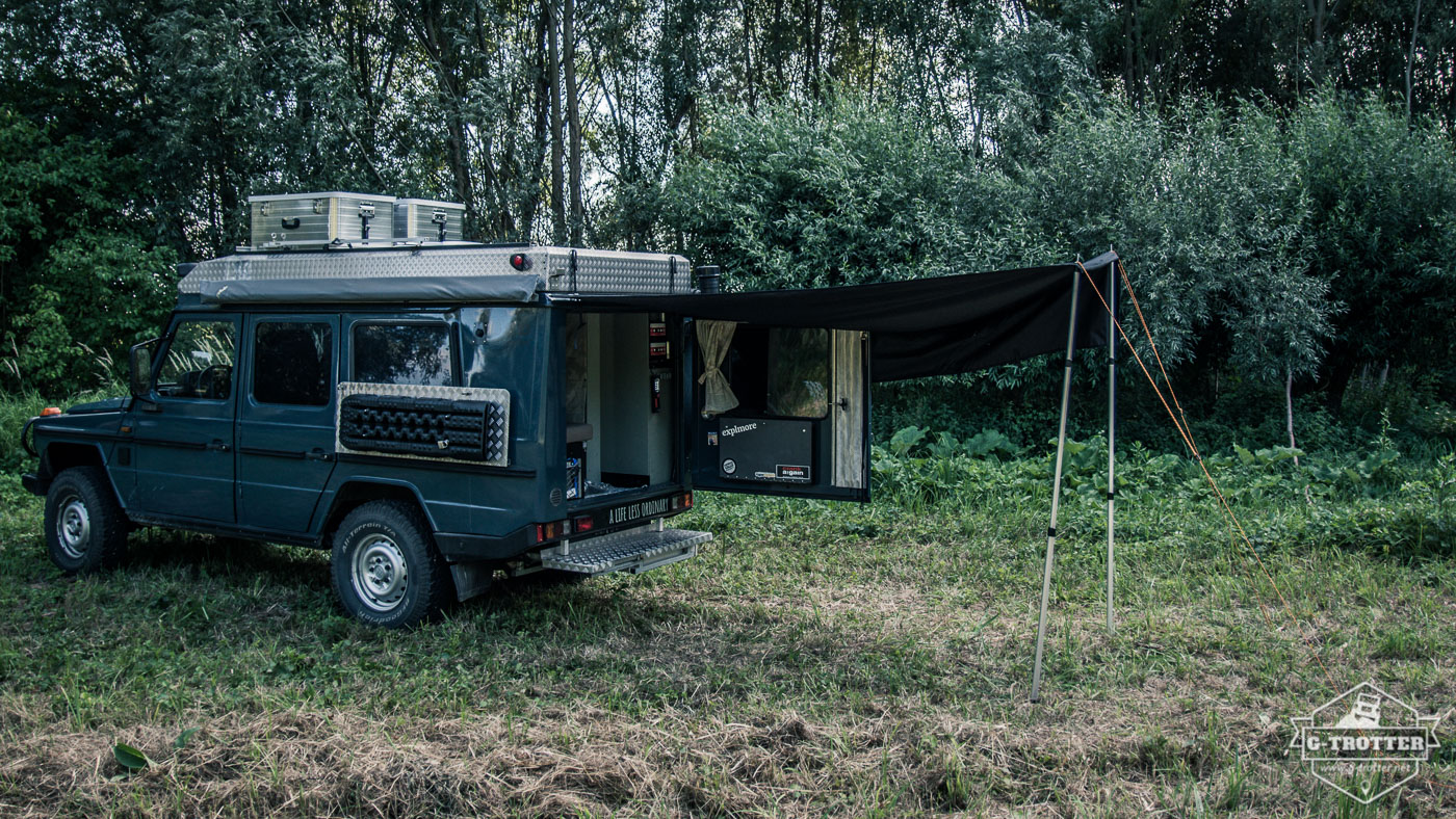 Besides the Gordigear awning mounted on the left side of the <sub>G</sub>, we also wanted to have a protection from sun and rain above the rear door.