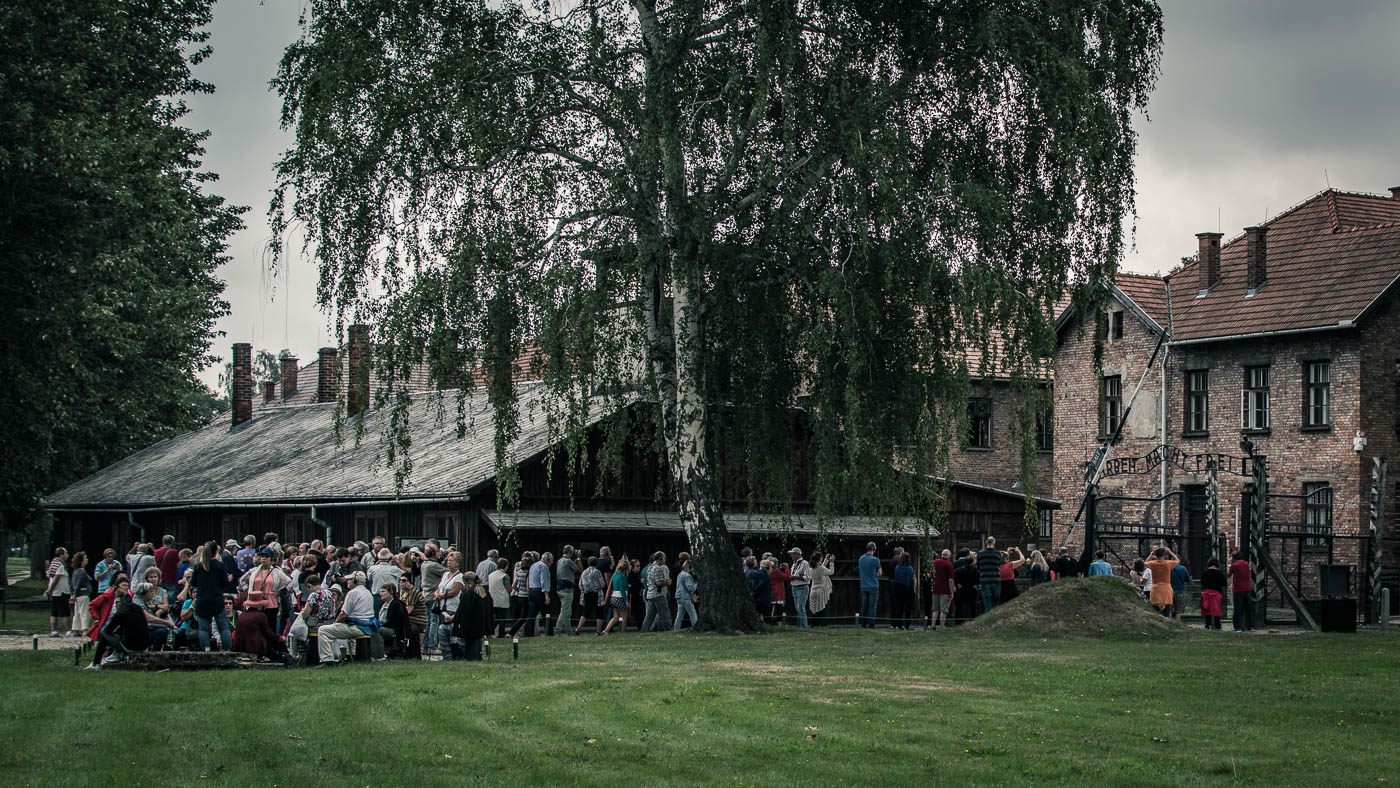 A crowd is waiting for admission to the memorial.