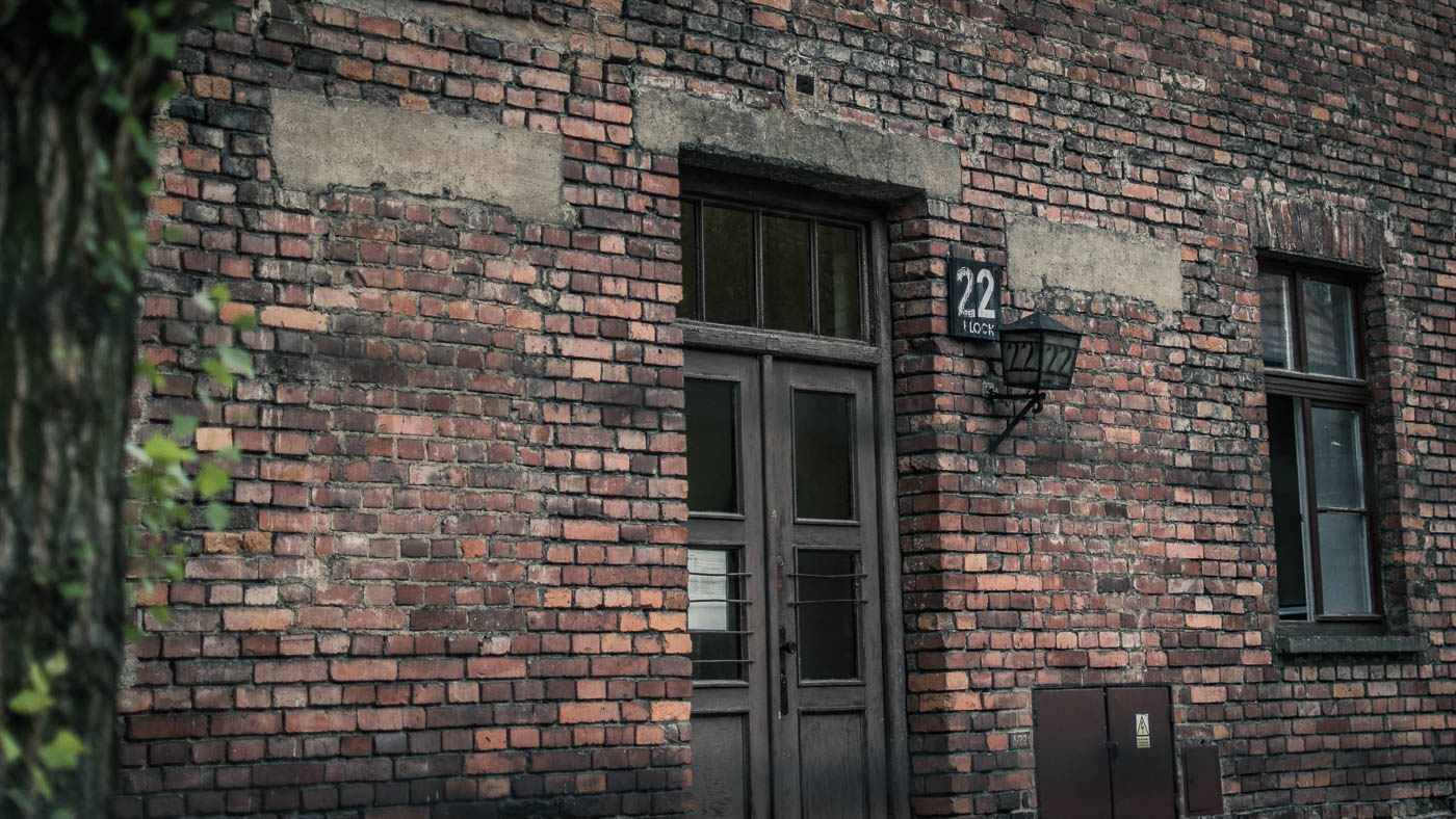 Eine weitere der so sorgfältig angeordneten Gebäudeblöcke in Auschwitz I.
