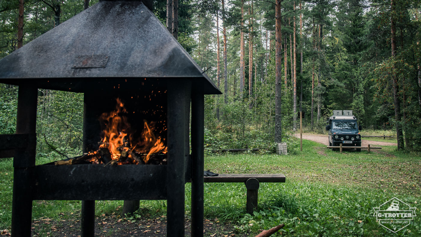 Mit der vorhandenen Infrastruktur wird man regelrecht zum Grillen eingeladen.