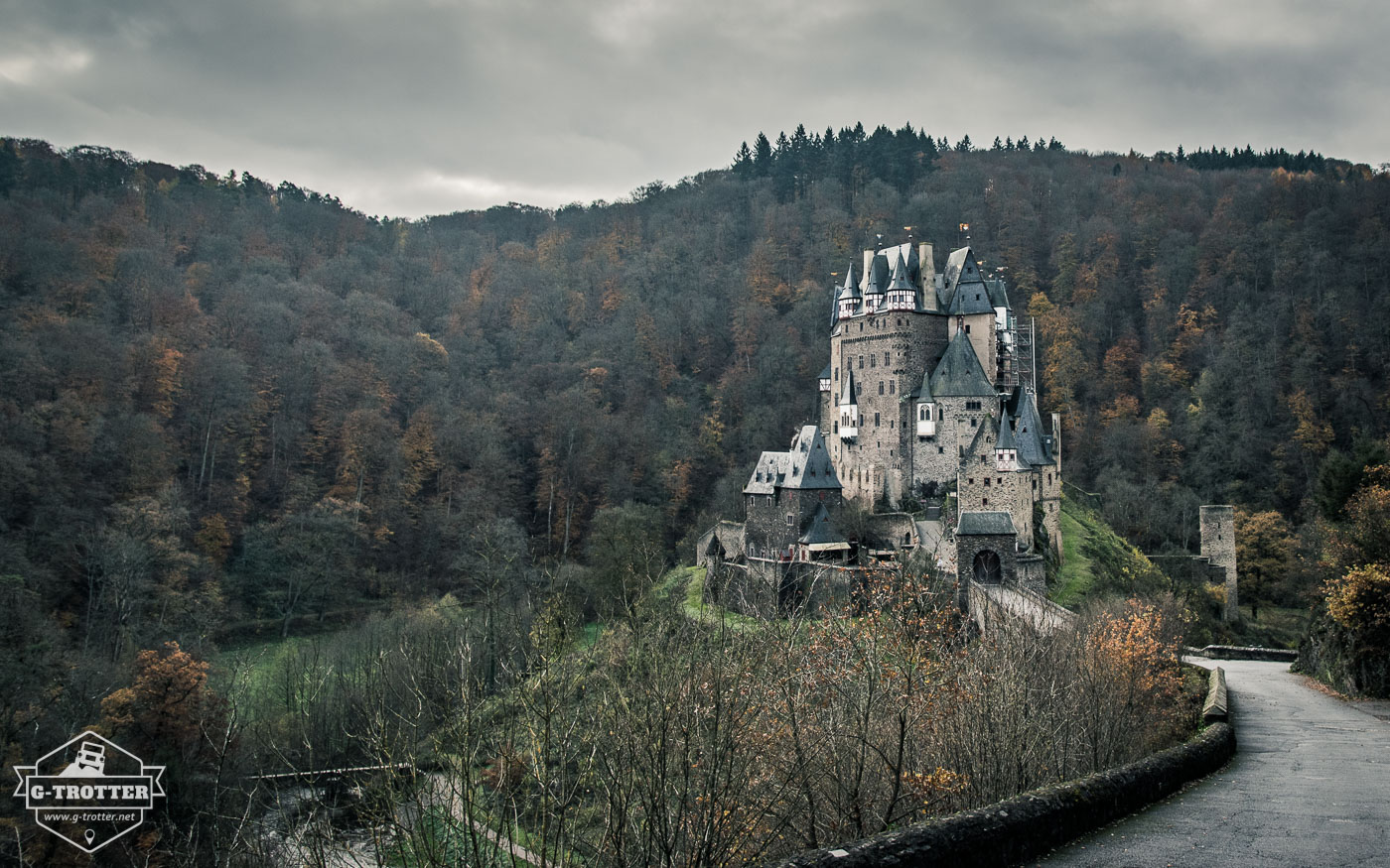 Ein Schloss wie aus dem Märchen - die Burg Eltz.